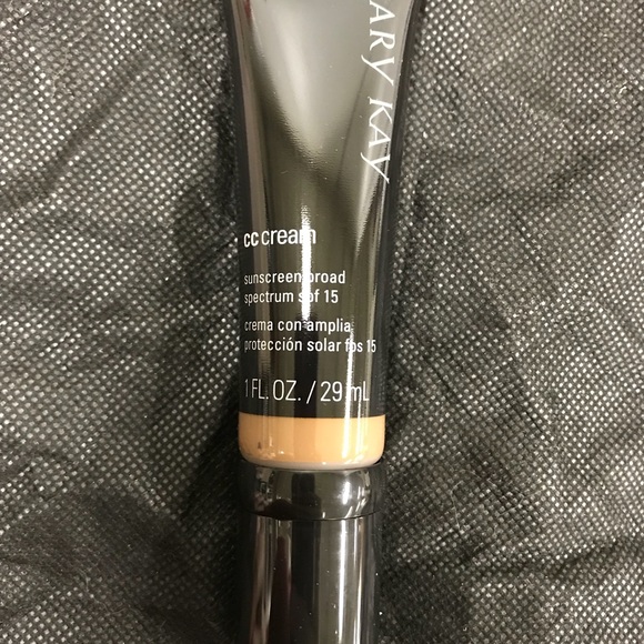 Complexion Correction Cream - Picture 3 of 4